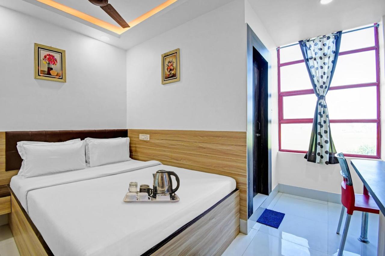 Hotel Oyo Townhouse 779 Gods County Tarapith Exterior foto