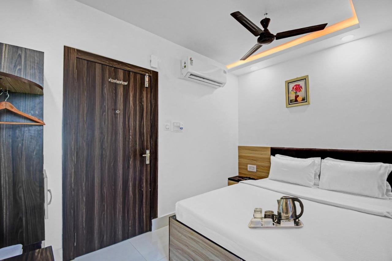 Hotel Oyo Townhouse 779 Gods County Tarapith Exterior foto