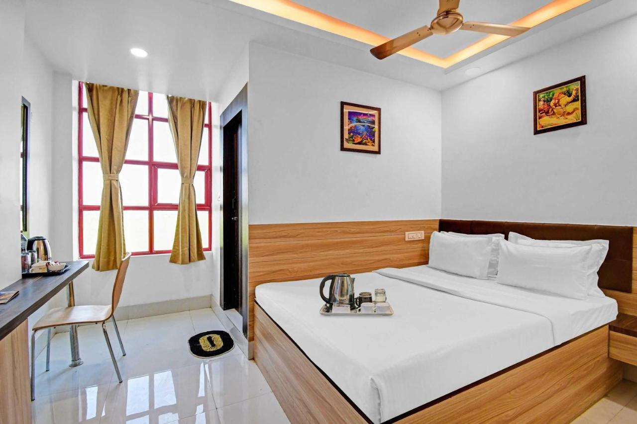 Hotel Oyo Townhouse 779 Gods County Tarapith Exterior foto